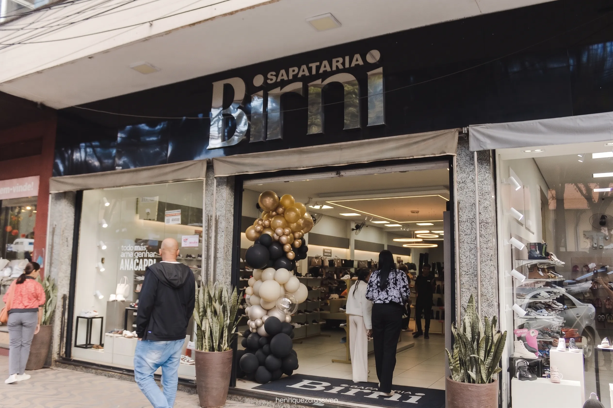 Interior da Sapataria Birni
